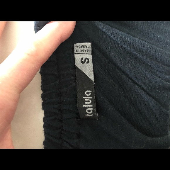 2for$9⭐️Talula navy tank - Picture 2 of 3